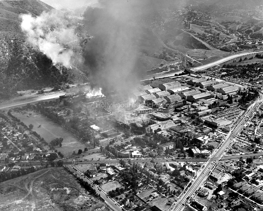 Burbank 1952 1 Warner Bros. Studios fire July 1952 wm.jpg